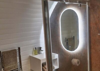 Camlad Valley Luxury Pods - Corndon bathroom and shower facilities